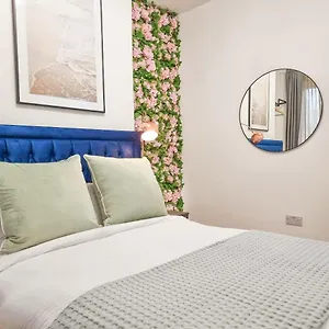 designer-flat-with-parking-near-peckham-brixton.brighton-hotels-england.com/